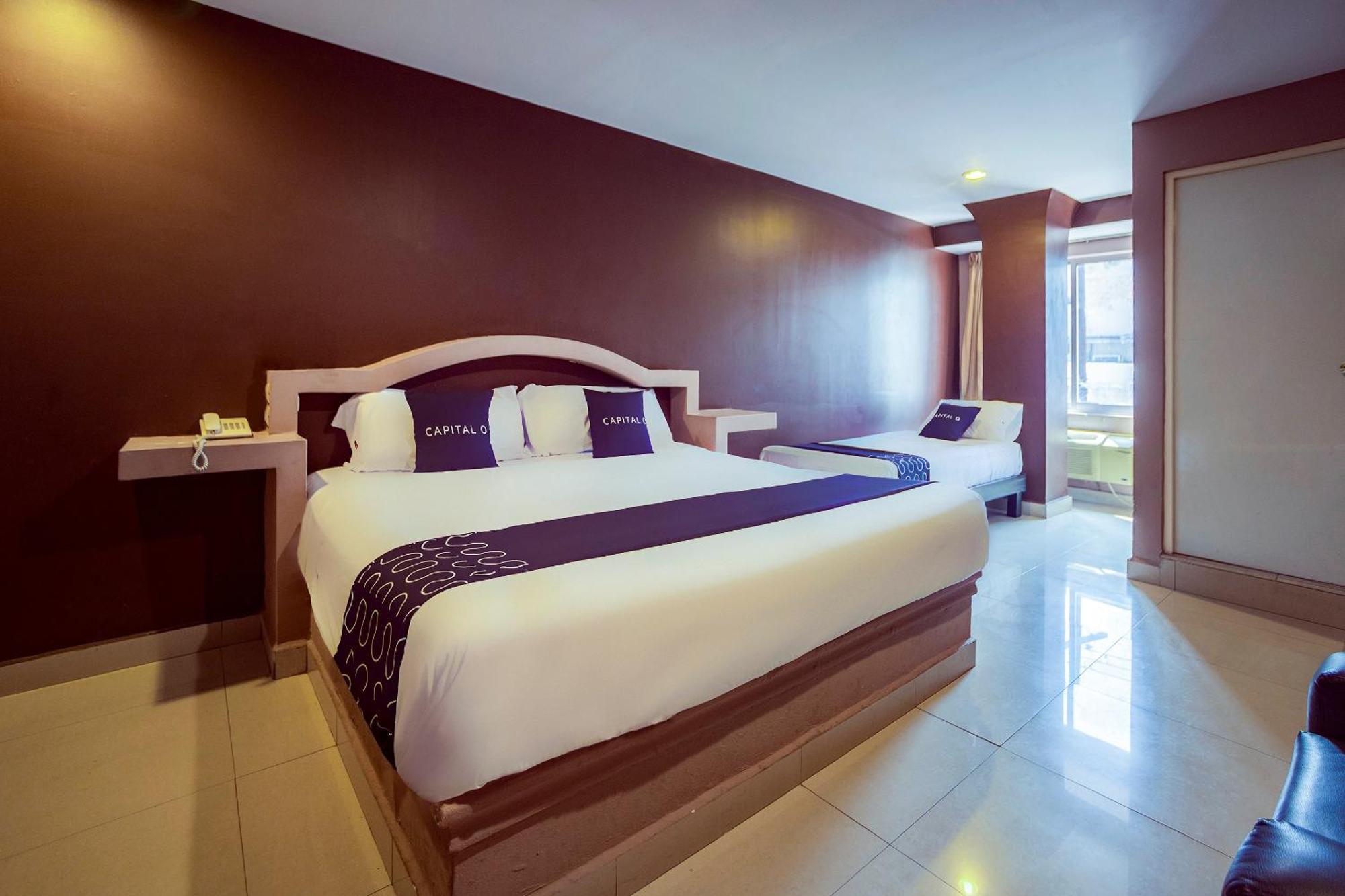 Capital O Hotel Diro, Monterrey Extérieur photo