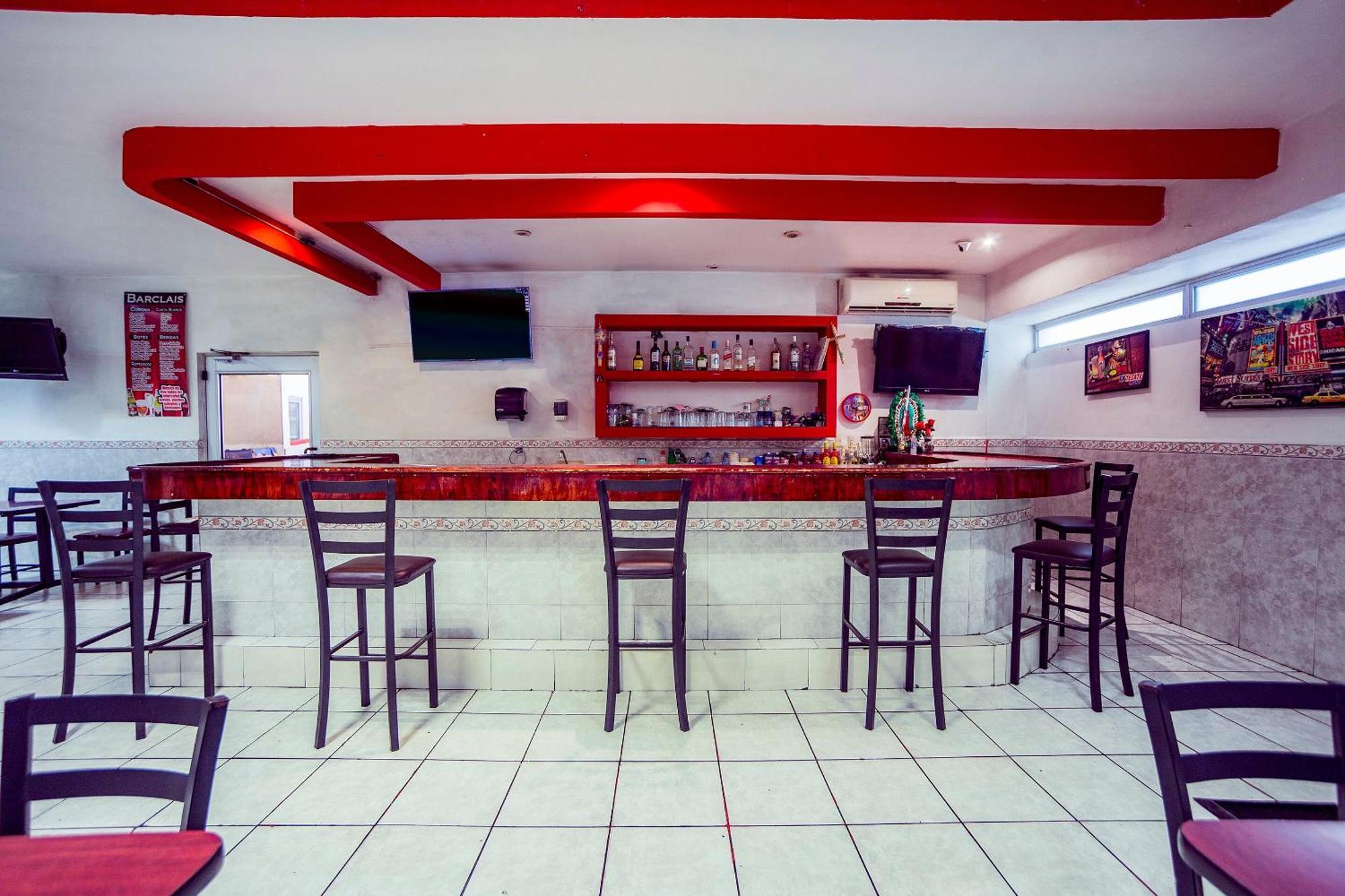 Capital O Hotel Diro, Monterrey Extérieur photo