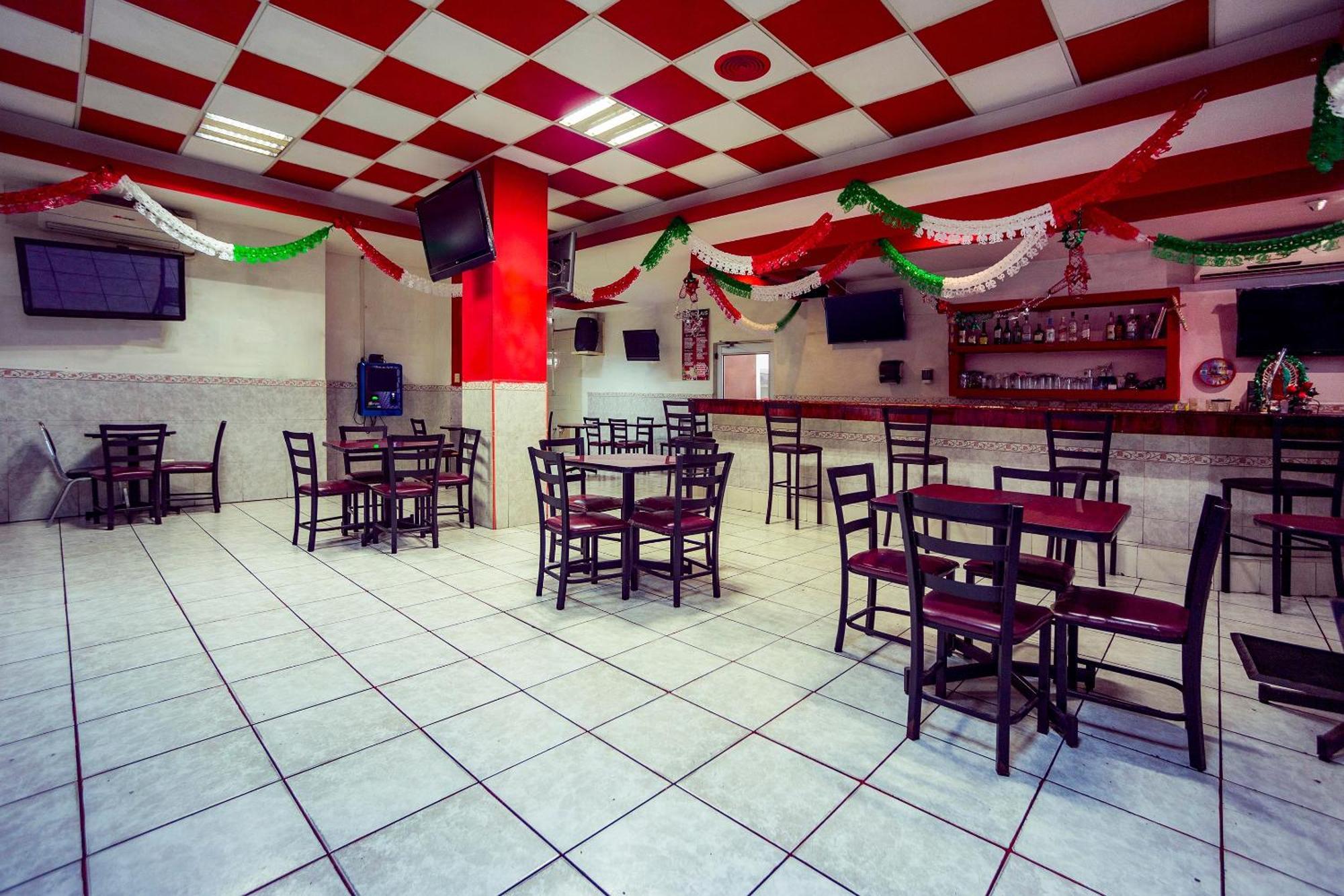 Capital O Hotel Diro, Monterrey Extérieur photo